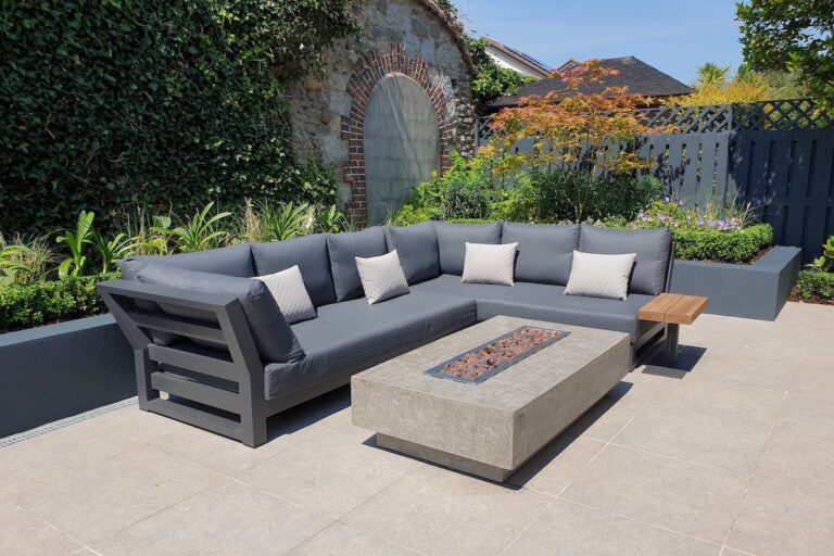 18新利电话园林设计适合招待客人