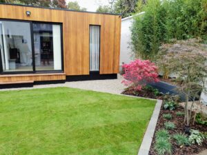 18新利电话与LandArt花园设计和建造